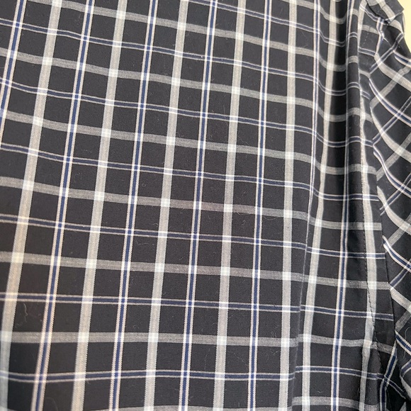 Banana Republic Non-iron Athletic Fit shirt - Picture 2 of 3